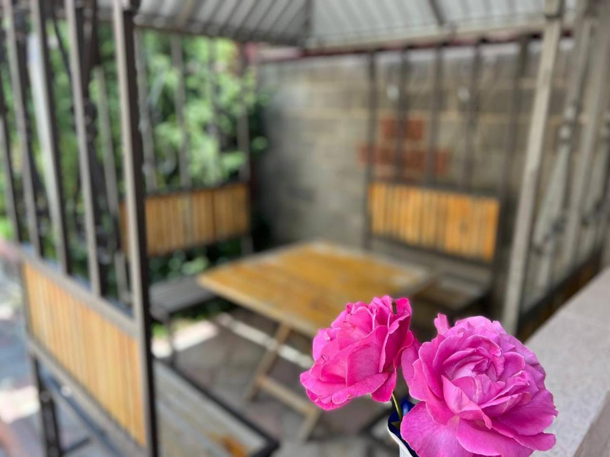 Tan Nuru Guest House Гостевой Дом Тан Нуру Cholpon-Ata Luaran gambar