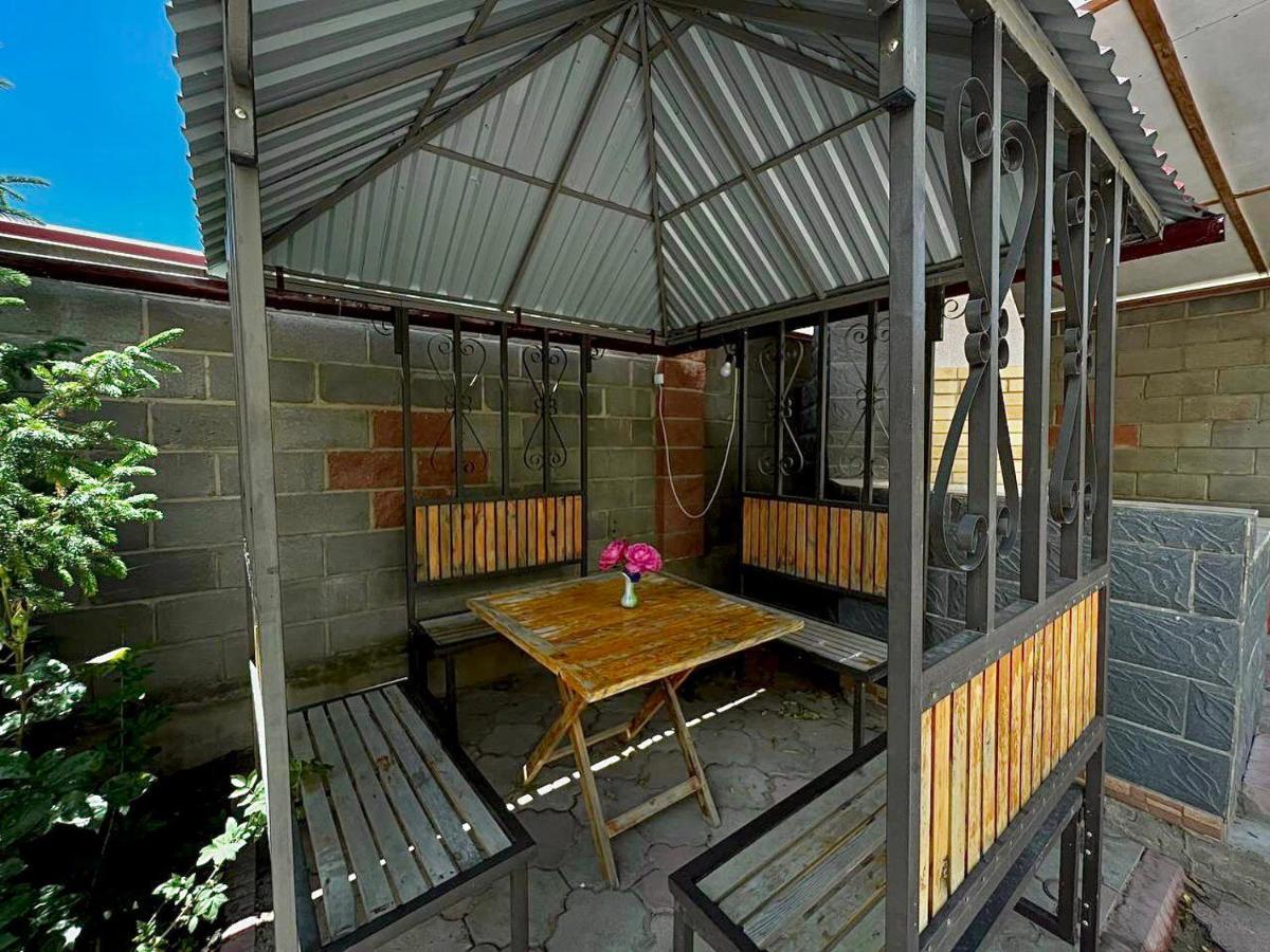 Tan Nuru Guest House Гостевой Дом Тан Нуру Cholpon-Ata Luaran gambar